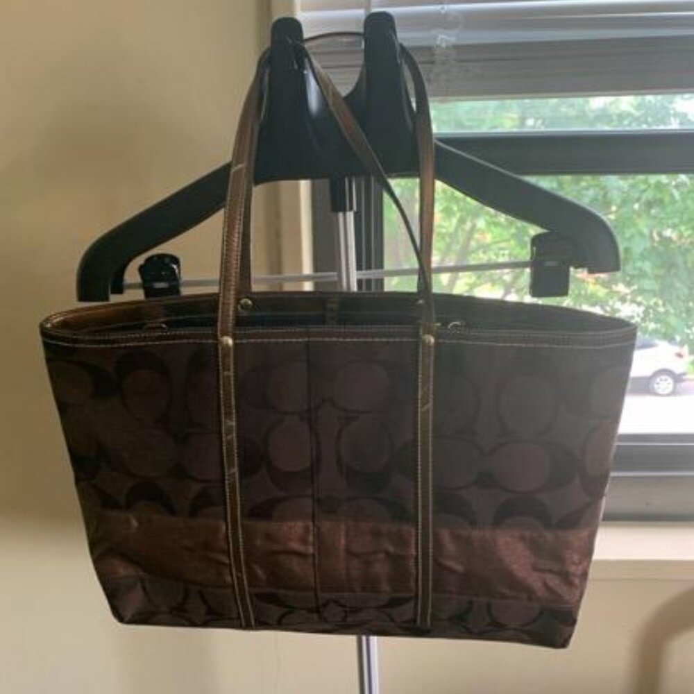 Coach tote bag in brown signature canvas